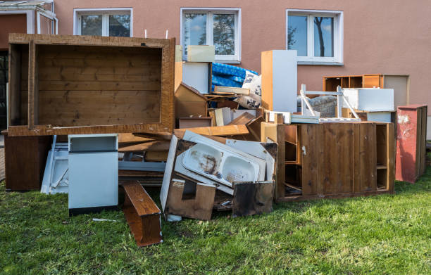 Best Junk Hauling Services  in Venetian Vlage, IL